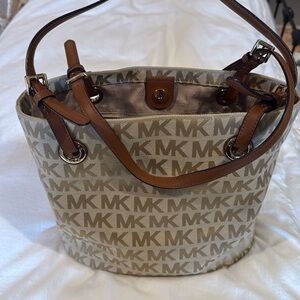 Micheal Kors small tote purse